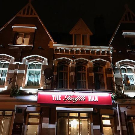Anfield Accommodation Part Of The Twelfth Man Public House Liverpool Extérieur photo