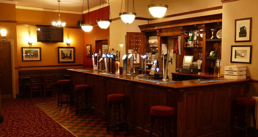 Anfield Accommodation Part Of The Twelfth Man Public House Liverpool Extérieur photo