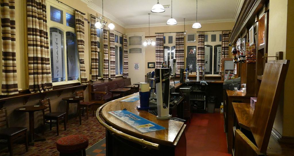 Anfield Accommodation Part Of The Twelfth Man Public House Liverpool Extérieur photo