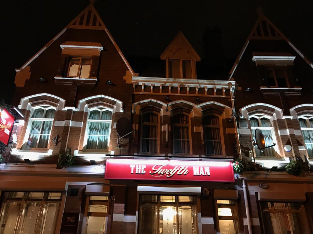 Anfield Accommodation Part Of The Twelfth Man Public House Liverpool Extérieur photo