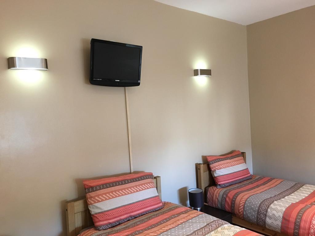 Anfield Accommodation Part Of The Twelfth Man Public House Liverpool Extérieur photo