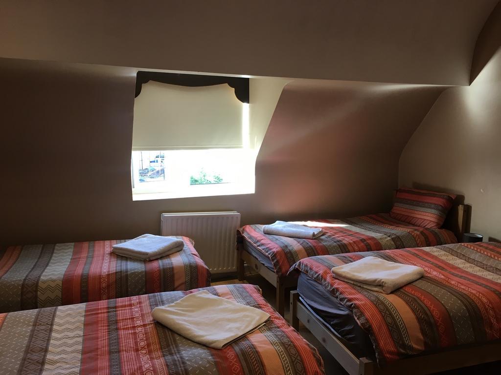 Anfield Accommodation Part Of The Twelfth Man Public House Liverpool Extérieur photo