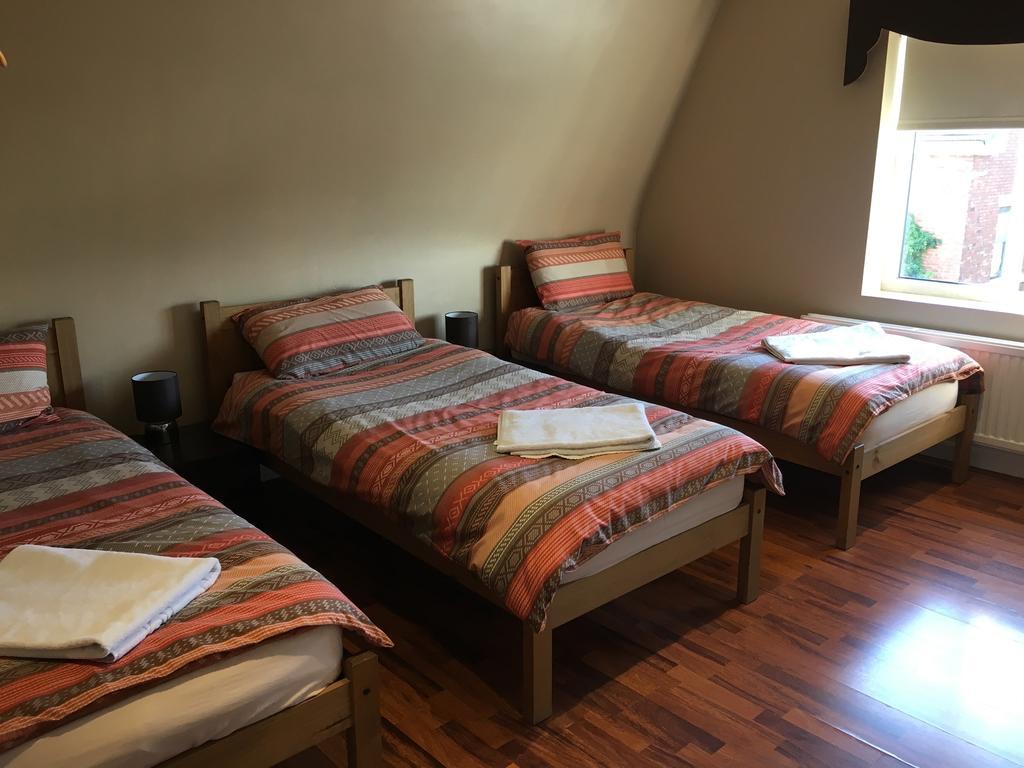 Anfield Accommodation Part Of The Twelfth Man Public House Liverpool Extérieur photo